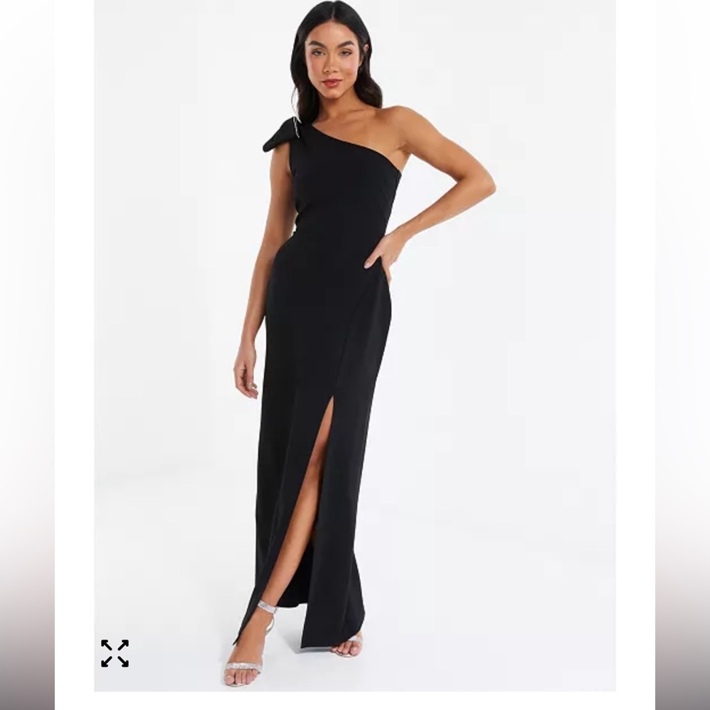 Quiz Women’s One Shoulder Bow Detail Maxi Dress